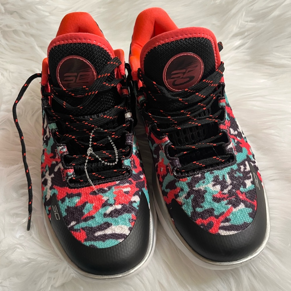 NEW UNDER ARMOUR STEPH CURRY RARE LOW FLOTRO SHOES SNEAKERS MEN’S 7 WOMENS 8.5